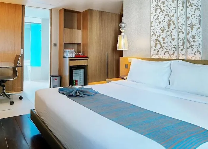 Citrus Sukhumvit 13 Nana By Compass Hospitality - Newly Renovated Hotel Bangkok