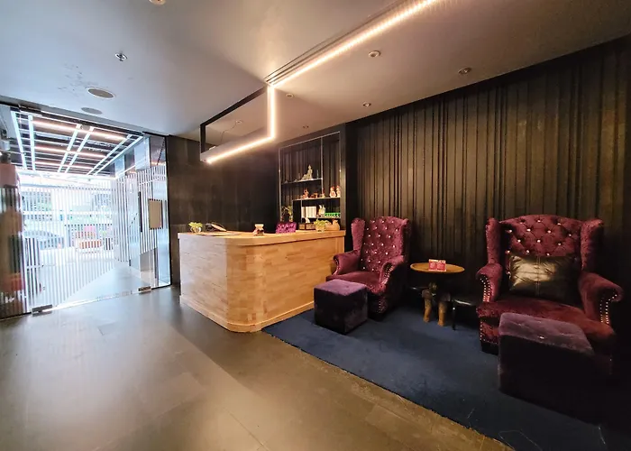 Citrus Sukhumvit 13 Nana By Compass Hospitality - Newly Renovated Hotel 4*