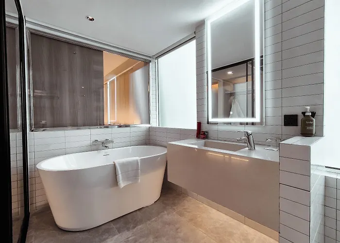 Citrus Sukhumvit 13 Nana By Compass Hospitality - Newly Renovated Hotel Bangkok